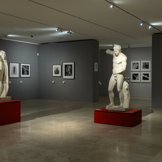 Robert Mapplethorpe, Le forme della bellezza, veduta della mostra. Cortesia del Museo dell’Ara Pacis