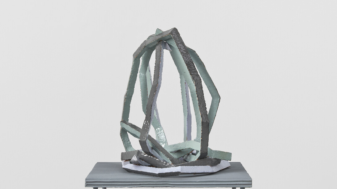 Photo: Ben Westoby. © Eva Rothschild. Courtesy: the artist and Modern Art, London. 