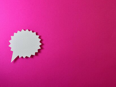 No quadro de uma Europa em que as gramáticas começavam uma análise comparativa das línguas europeias e asiáticas que conduziu á convicção de que, em geral, provinham da indo-europeia, George Psalmanazar inventou, com arrojo, a língua “formosana”, com alfabeto e gramática próprios. Foi um sucesso! O seu livro foi publicado, traduzido (em francês e em alemão) e comentado em toda a Europa, está à venda na Amazon e acessível online, tendo sido exibido um exemplar da sua 1ª edição no Festival de Ciências de Cambridge de 2024 (exposição World of Wonders) . Ensinou a língua (na Universidade de Oxford) a convite do Arcebispo da Cantuária, realizou conferências sobre ela na Universidade de Oxford, na Royal Society, etc