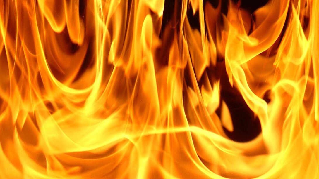 El fuego como símbolo de la luz solar y de la energía ahuyentadora de las amenazas nocturnas