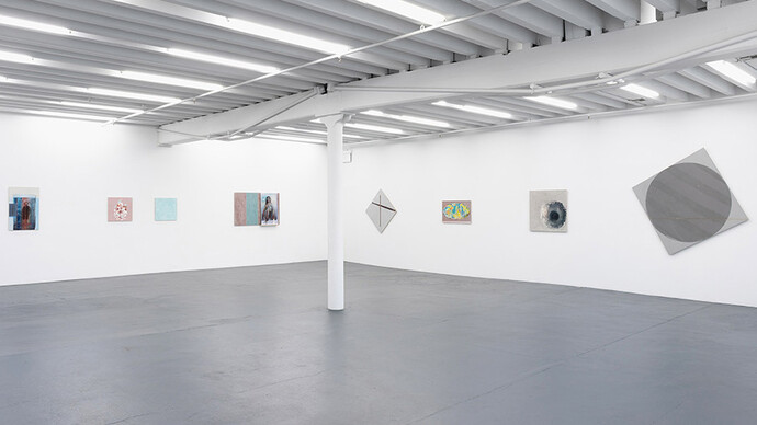 R. H. Quaytman, Ones, chapter 0.2, exhibition view. Courtesy of Miguel Abreu Gallery
