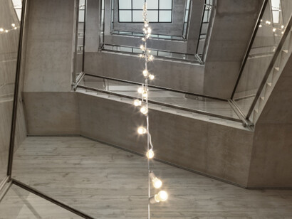 Felix Gonzalez-Torres, Exhibition view. Courtesy of David Zwirner