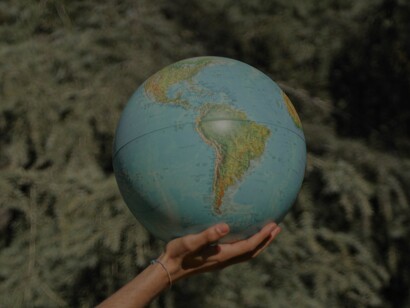 É evidente que a continuidade da afirmação de uma identidade portuguesa na emigração não depende da utilização do rótulo de lusodescendente