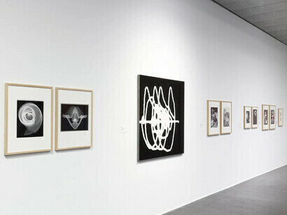 Verschiedene künstler, Spuren der wirklichkeit, ausstellungsansicht. Mit freundlicher genehmigung des Lentos Kunstmuseums