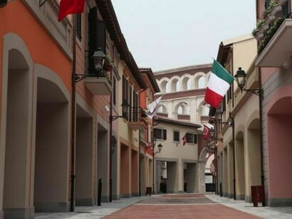 Florentia Village in China