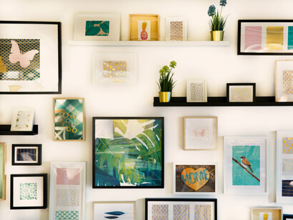 Aprende sobre el Cluttercore: un estilo de decoración que busca el equilibrio entre el desorden y la armonía visual