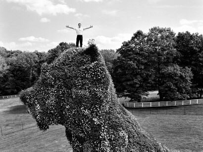 Jeff Koons, Connecticut, 2001. Credit: Patrick Demarchelier, A. Galerie   