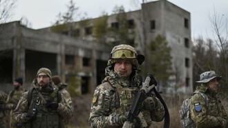 Fuerzas armadas ucranianas enfrentan la invasión por parte de Rusia