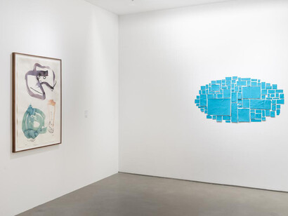 Abraham Cruzvillegas, Rirkrit Tiravanija, Danh Vo, exhibition view. Courtesy of Galerie Chantal Crousel