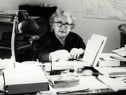 La Prof.ssa Maria Santangelo