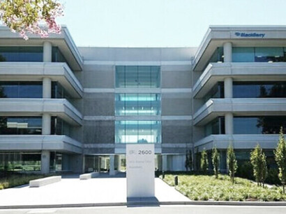 El mayor desafío de las empresas, especialmente en tiempos de crisis, es que las soluciones disruptivas a menudo provienen de lugares que la industria no considera competidores directos. BlackBerry Limited Waterloo Campus, Ontario, Canada