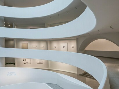 Agnes Martin, Exhibition view. Courtesy of Guggenheim Museum