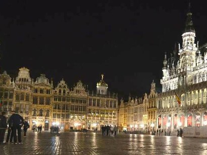 Vista noturna do Grand Palace, Bruxelas; Bélgica