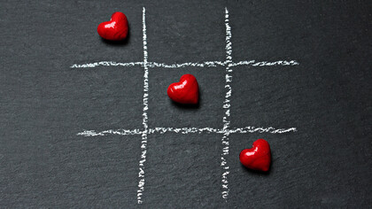 Tres en raya de corazones