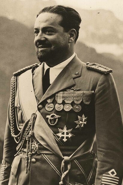 Italo Balbo, maresciallo italiano, in montagna, tra il 1938 e il 1940