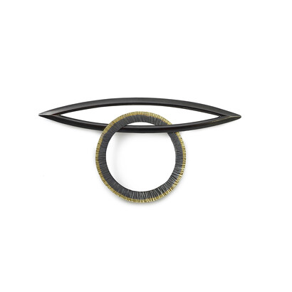Dorothy Hogg, Brooch, Spirit Level Series, 1993, oxidised silver and gold, 9 x 4.7 cm, © Stacey Bentley
