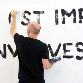 Tim Etchells, Further Provocations, 2016. Part of The Give & Take at TATE Exchange. Installation view. Courtesy of TATE Modern, London, UK.

