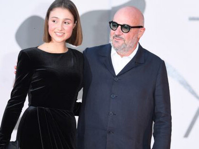 Gianfranco Rosi e la figlia alla presentazione del film a Venezia
