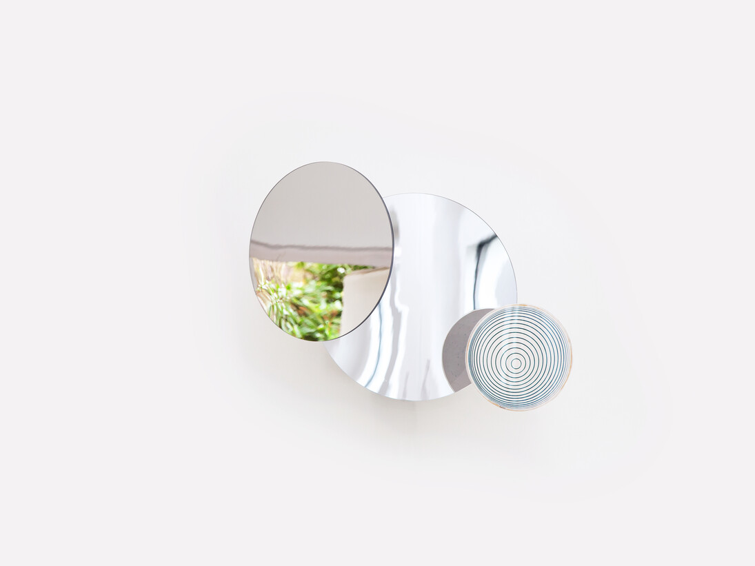 Rebecca Horn, Marcel Duchamp's Montgolfiere, 2014, mirror, glass, motor, electronic device, 21 5/8 x 23 5/8 x 24 13/16 inches (55 x 60 x 63 cm) © Rebecca Horn. Courtesy: Sean Kelly, New York