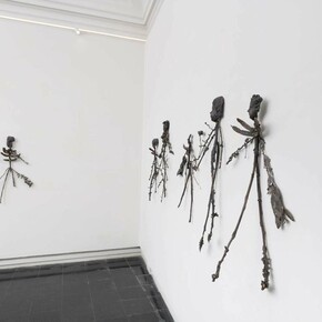 Lucia Leuci, Le 3:17, vista della mostra. Cortesia di Galleria Eugenia Delfini