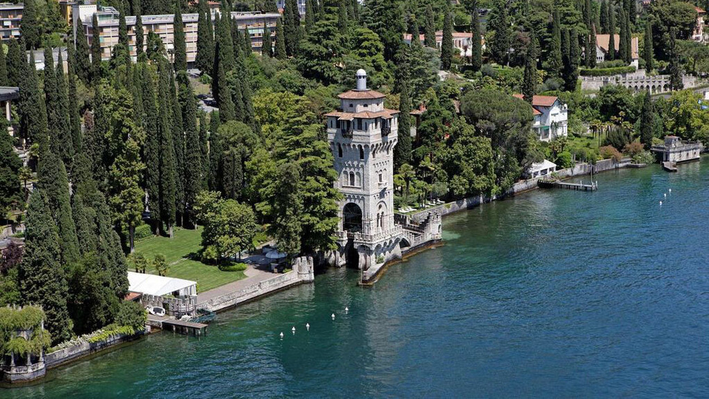 Gardone Riviera si affaccia sul Lago di Garda