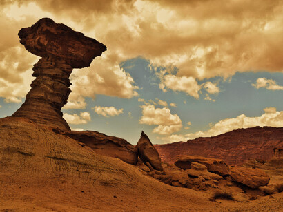 El Hongo. Parque Nacional Ischigualasto, San Juan, Argentina. Fotografía y edición digital por Gabriel Lopez