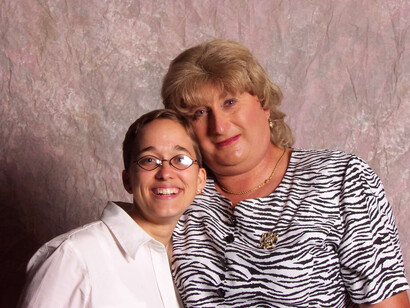 Amy Friend (left) and JoAnne Vollmer, portrait taken
at Lambda Photobooth, 2000 (detail). Courtesy of George Eastman Museum