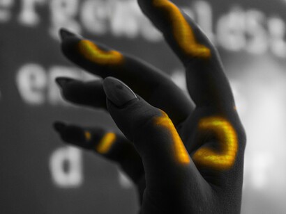 Acredito que o papel do ser humano nessa nova era não é competir com as máquinas, mas aprender a coexistir com elas