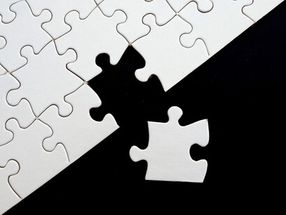 Organizziamo il nostro pensiero per immagini e queste sono vincolate tra loro attraverso logiche dell’immaginazione 