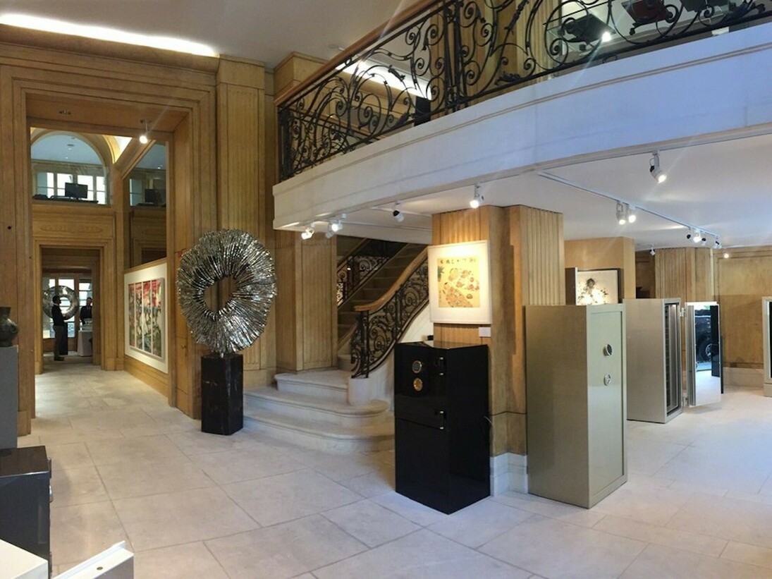 Changing China, Exhibition view. Courtesy of Michael Goedhuis