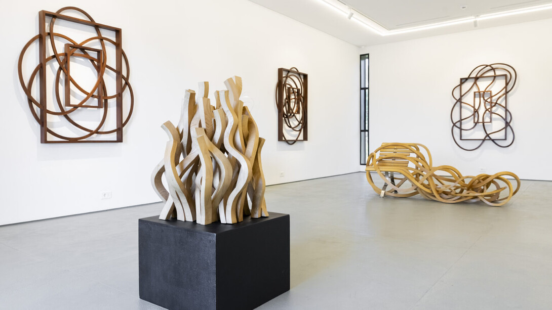 Pablo Reinoso, Oscillations, exhibition view. Courtesy of Xippas