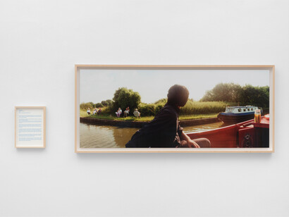 Shimabuku, Self-portrait, ausstellungsansicht. Mit freundlicher genehmigung der Galerie Barbara Wien