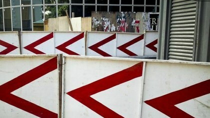 Raul Mourão, Seta de Rua, 2013 mineral pigment over photographic cotton paper, 30 x 30 cm.