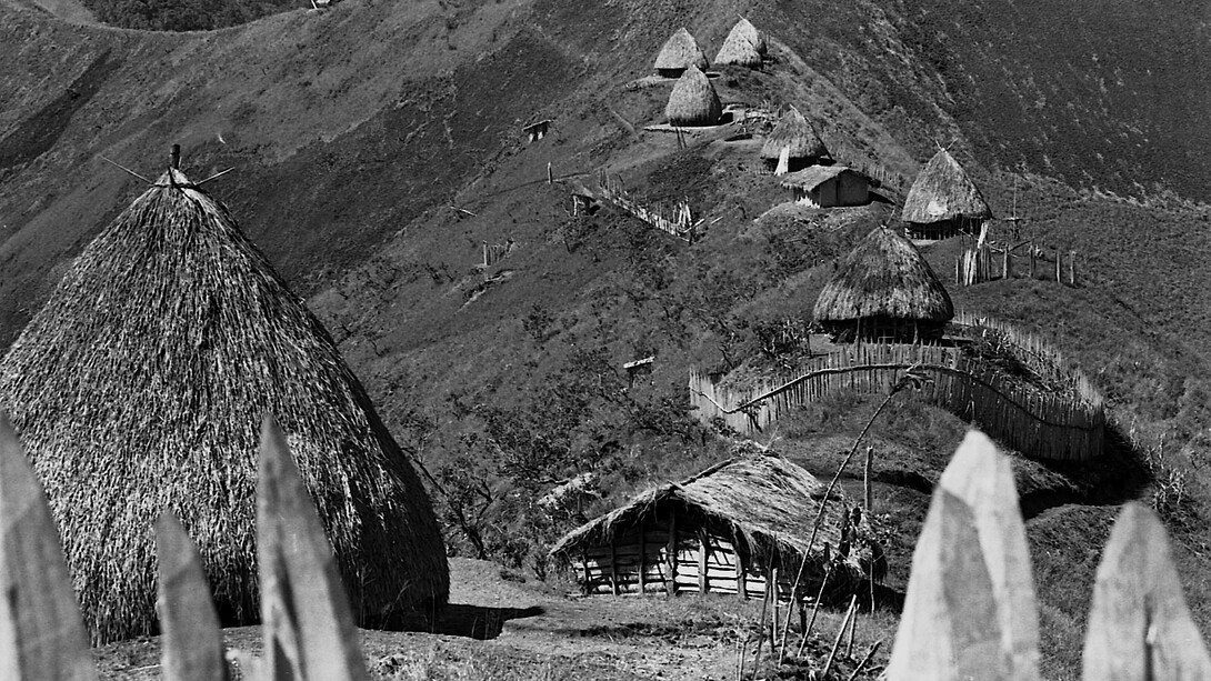 El trabajo etnográfico de Maurice Godelier con los Baruya de Nueva Guinea constituye una referencia clave para pensar la diversidad de formas de desigualdad social más allá del modelo de clases