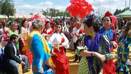 Sevillanas por el derecho a vivir en la Portada de la Feria, 2009,  Sevilla, España
