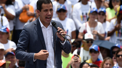 Juan Guaidó se dirige a sus seguidores