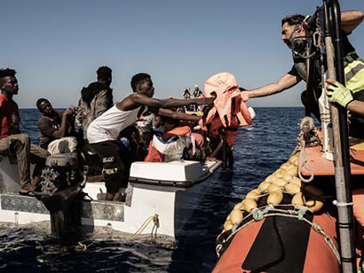 Flux migratoires. L'aide humanitaire aux migrants, quelle que soit la raison de leur émigration, fait partie des actions humanitaires qui ne peuvent être négligées