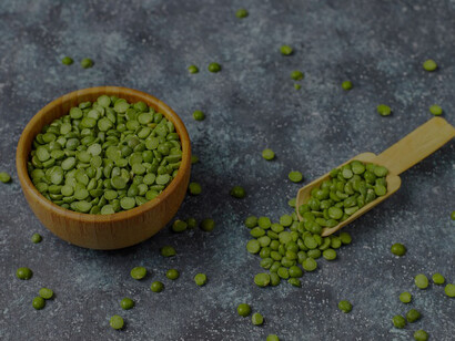 The health benefits of incorporating green split peas into your diet, offering sustainable and vegan-friendly pea protein for optimal nutrition