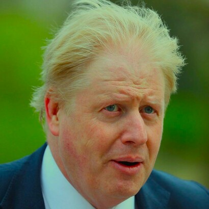 Boris Johnson tomó una arriesgada decisión al no tomar ninguna decisión... pero incluso él parece estar girando ante la gravedad de la pandemia