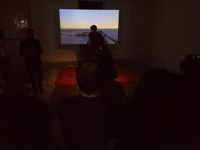Registo documental da performance/instalação  *Ekstaseis Náuticas (Hino à Europa)* por António Lago e Susana Chiocca durante a inauguração da exposição *Art Stabs Power:que se vayan todos!* Fotografia Ricardo Novais Pereira 
