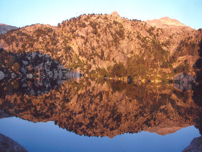 Amanecer en el estany Negre. Foto: Francisca Pérez
