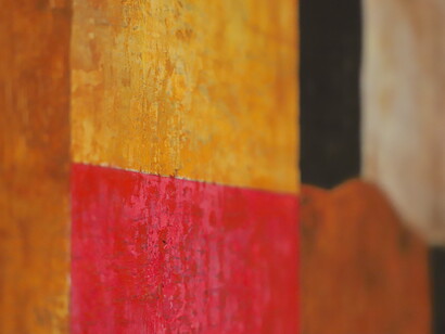 A curadora Chus Martínez destaca a "insistência" de Ferré em manter-se fiel a um estilo pessoal, desafiando modismos artísticos