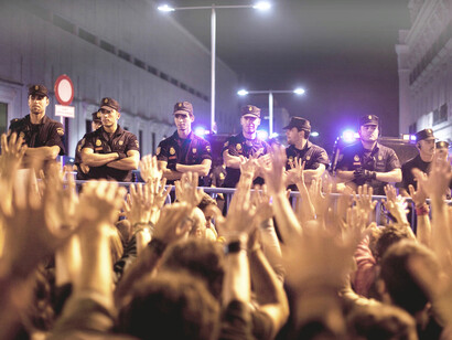 El 15M y organizaciones como Amnistía Internacional denunciaron en varias ocasiones el empleo del uso excesivo de la fuerza por parte de la policía para disolver manifestaciones pacíficas