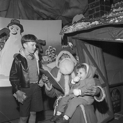 Geoff Charles, Santa Claus en la tienda Bon Marche, Pwllheli, Gales, 1961