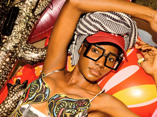 Diseñadoras como Stella Jean, de origen haitiano-italiano, ha utilizado la moda para crear un diálogo sobre la identidad cultural. Stella Jean; presentación de su colección