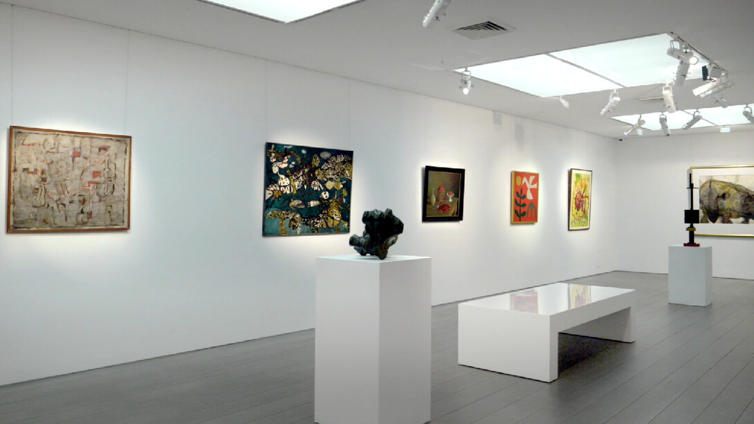 Various artists, Australian 20th-century art, exhibition view. Courtesy of Olsen Gallery