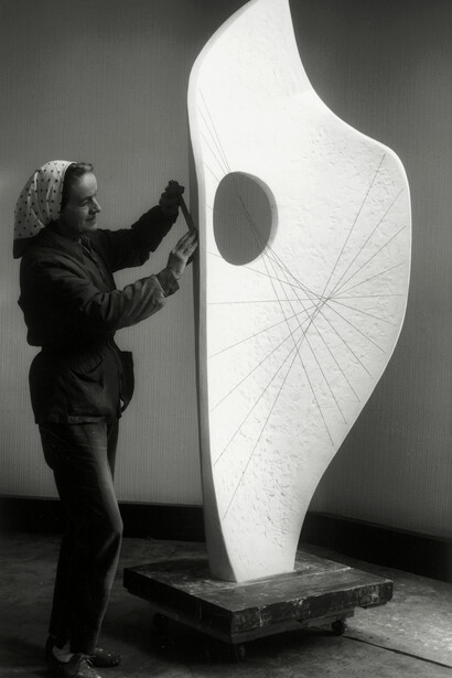 Barbara Hepworth working on Curved Form, Bryher II, 1961, Courtesy Bowness, Hepworth Estate