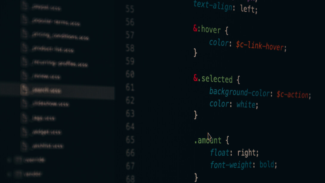 Tela de computador mostra ambiente em que uma linguagem de programação é inserida