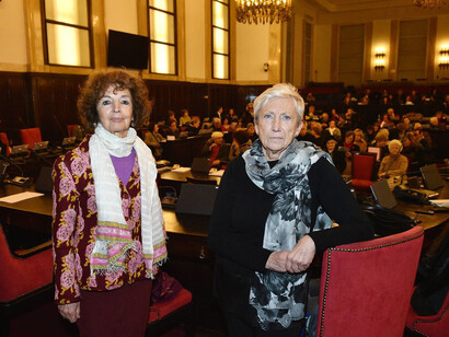 Erminia Dell'Oro durante la presentazione di un suo libro