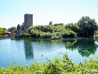 Scorcio del Giardino di Lelia Caetani a Ninfa